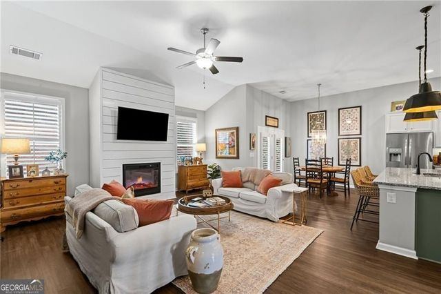 14 Frost Cove, Hoschton, GA 30548