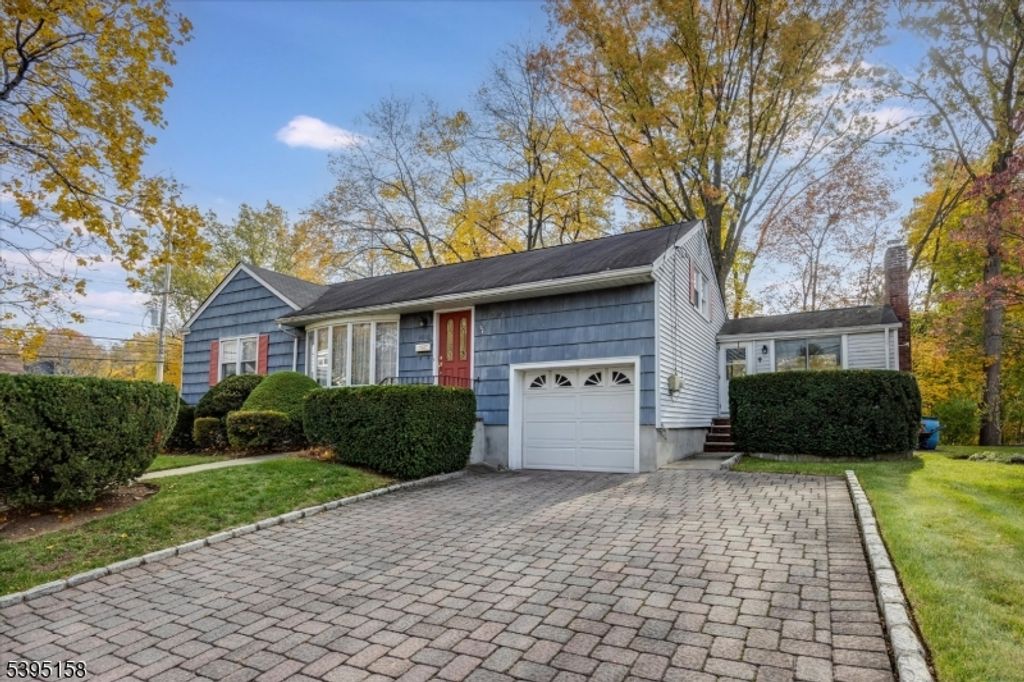 40 Kramer Pl, Fair Lawn Boro, NJ 07410