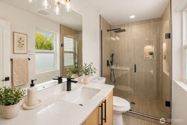 317 NW 87th Street, Seattle, WA 98117