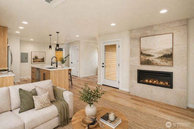 317 NW 87th Street, Seattle, WA 98117