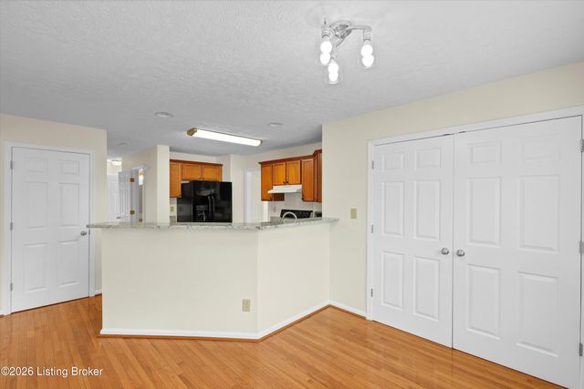 9206 Newbury Ct, Prospect, KY 40059