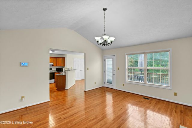 9206 Newbury Ct, Prospect, KY 40059