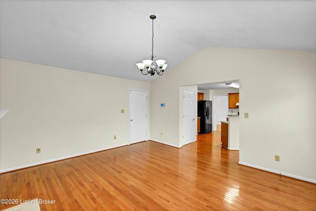 9206 Newbury Ct, Prospect, KY 40059