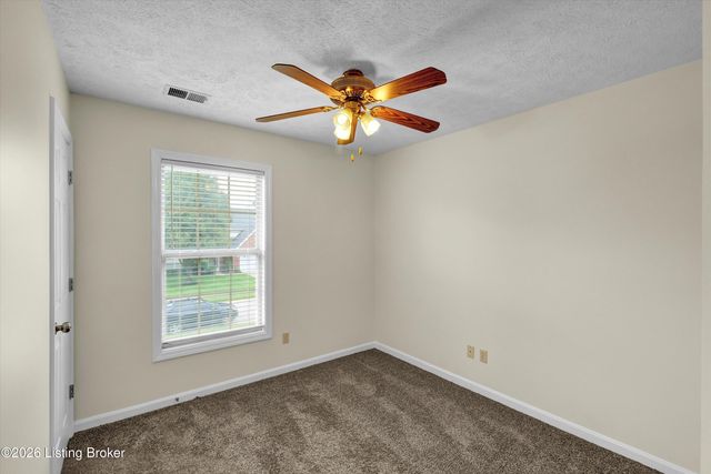 9206 Newbury Ct, Prospect, KY 40059