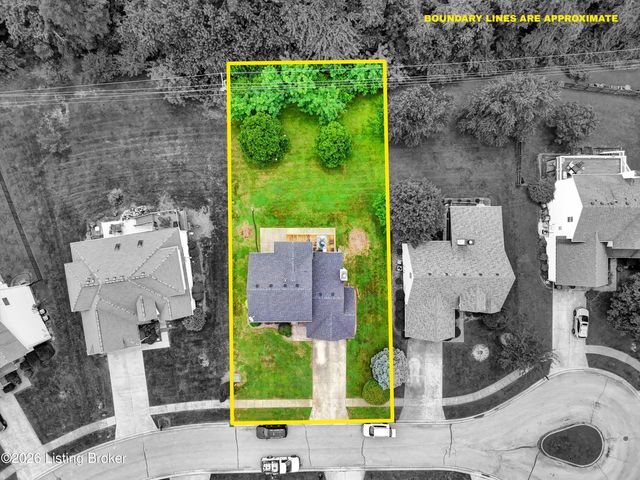9206 Newbury Ct, Prospect, KY 40059