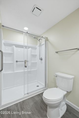 9206 Newbury Ct, Prospect, KY 40059