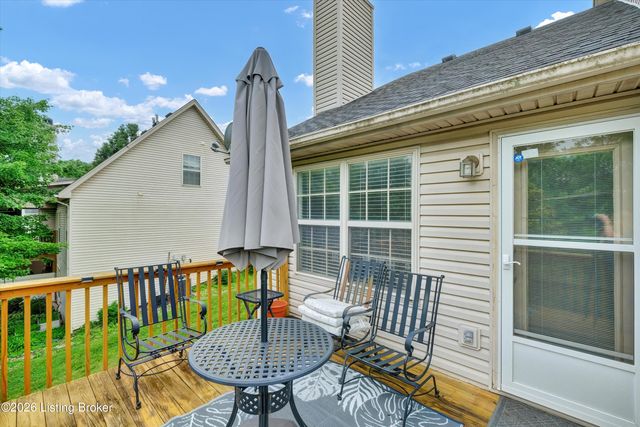 9206 Newbury Ct, Prospect, KY 40059