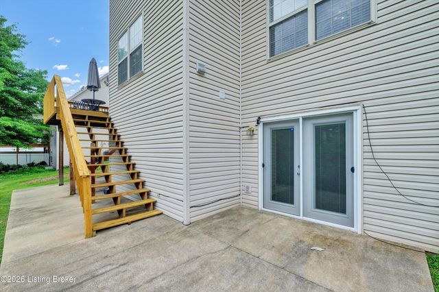 9206 Newbury Ct, Prospect, KY 40059