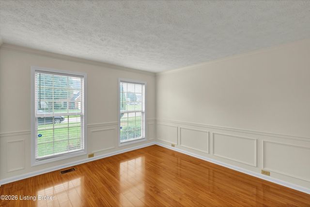 9206 Newbury Ct, Prospect, KY 40059