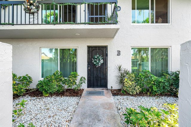 13518 Sabal Palm Court B, Delray Beach, FL 33484