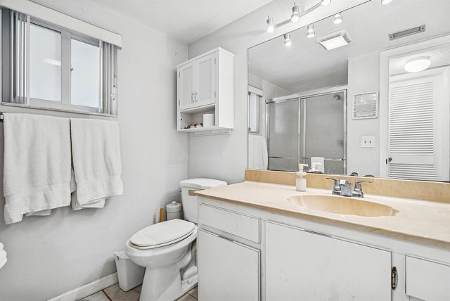 13518 Sabal Palm Court B, Delray Beach, FL 33484