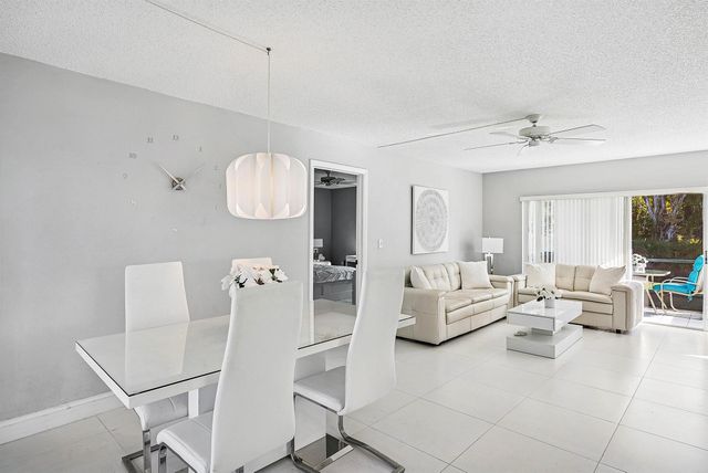 13518 Sabal Palm Court B, Delray Beach, FL 33484