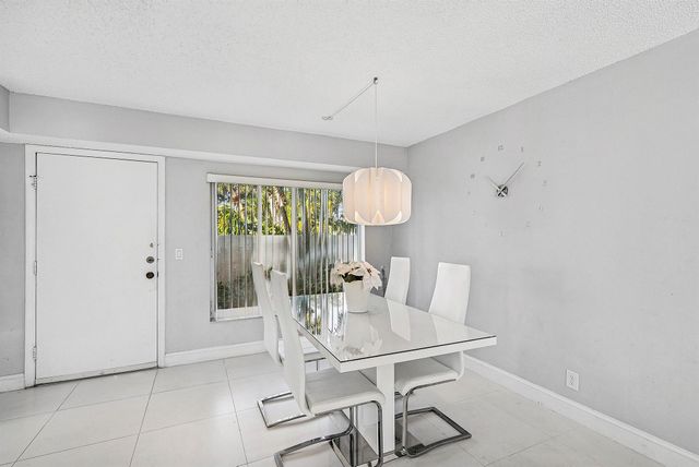 13518 Sabal Palm Court B, Delray Beach, FL 33484