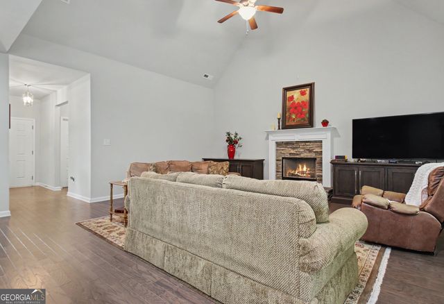 138 Old Bailey Farms Drive, Senoia, GA 30276