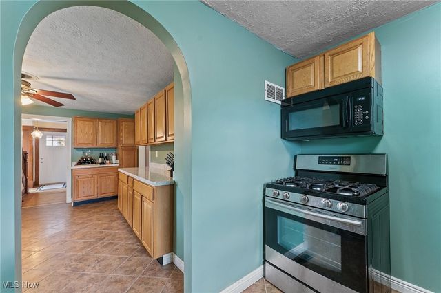 217 Churchill Road, Girard, OH 44420