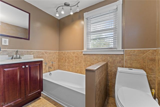 217 Churchill Road, Girard, OH 44420