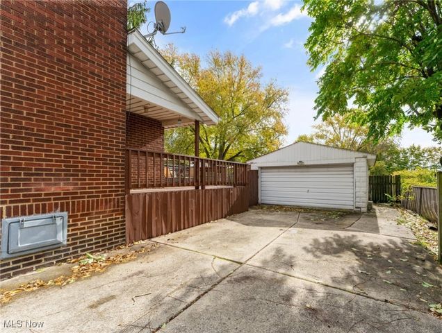 217 Churchill Road, Girard, OH 44420