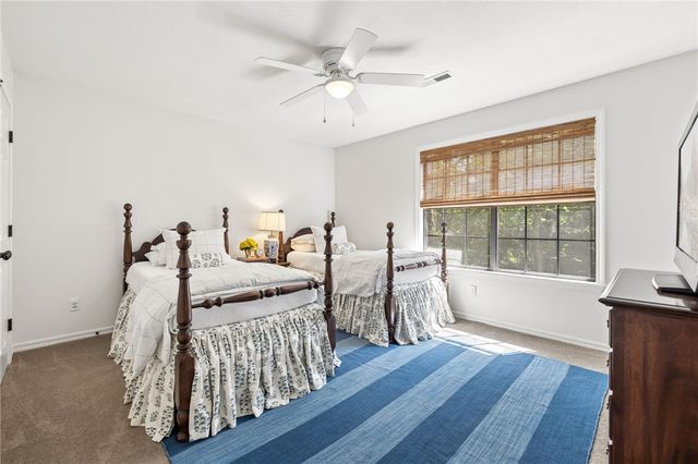 2386 N Azalea Terrace, Fayetteville, AR 72703
