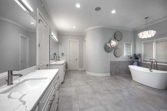 14 Sologne Circle, Little Rock, AR 72223