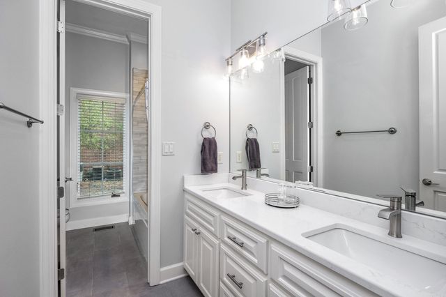 14 Sologne Circle, Little Rock, AR 72223