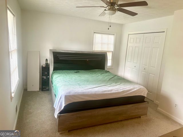 1822 Hallmark Dr, Griffin, GA 30223