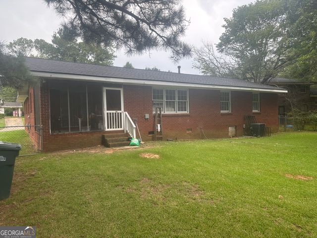 1822 Hallmark Dr, Griffin, GA 30223