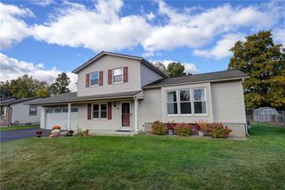 51 Fontana Lane Lane, Greece, NY 14612
