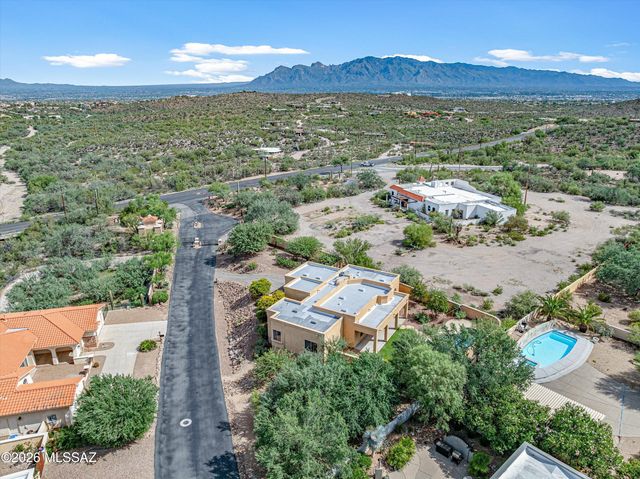 1030 N Circulo Zagala, Tucson, AZ 85745