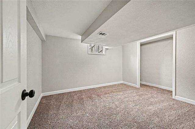 4412 E 104th Street, Kansas City, MO 64137