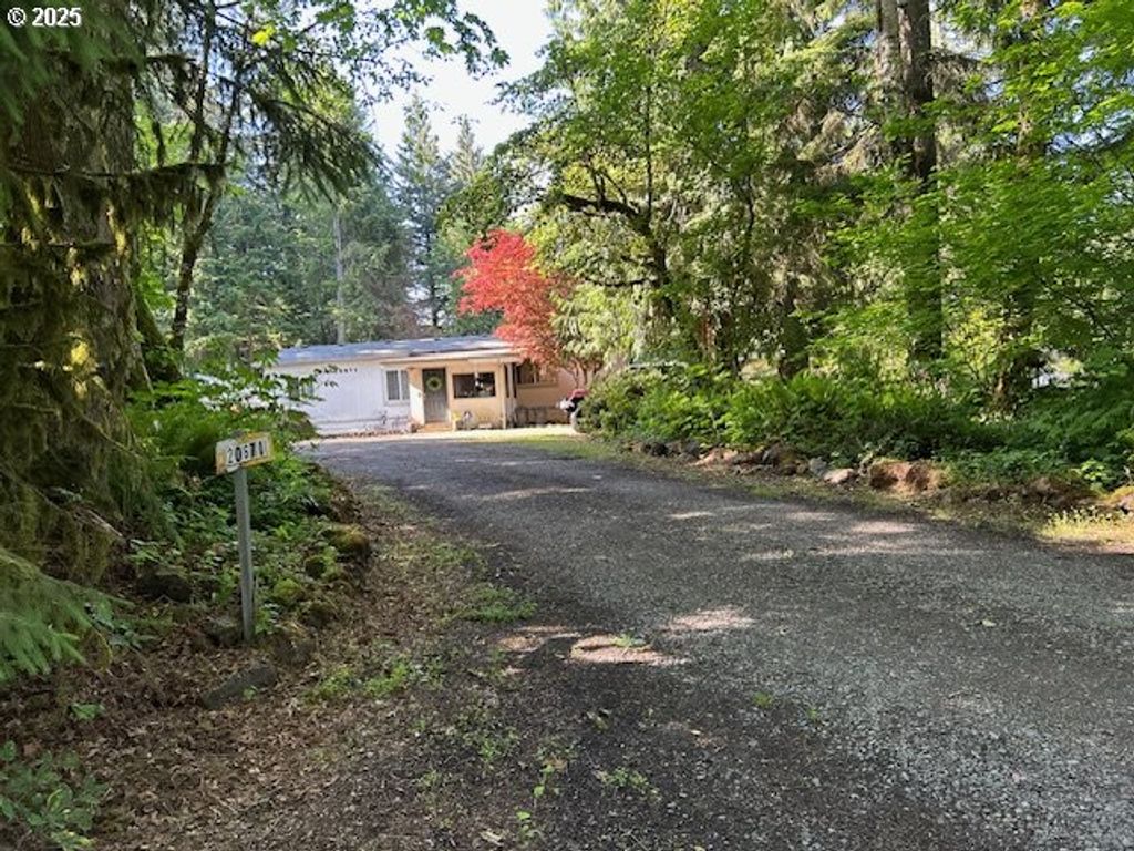 20671 Se GREENLEAF Dr, Sandy, OR 97055