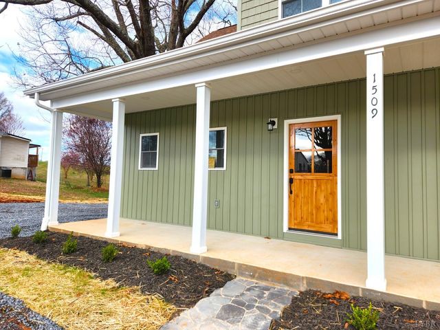 1509 Clearview Road, Bedford, VA 24523