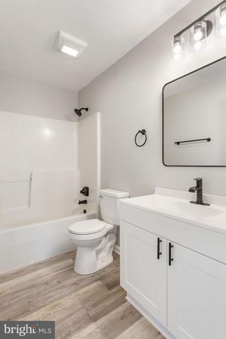 28 TOWN CIR, Abbottstown, PA 17301