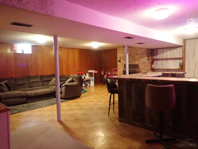 120 Hollin Drive, Harrison, OH 45030