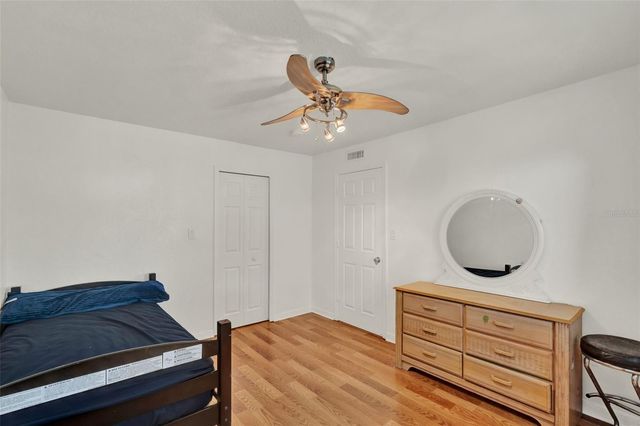 1940 CONWAY 8, Orlando, FL 32812