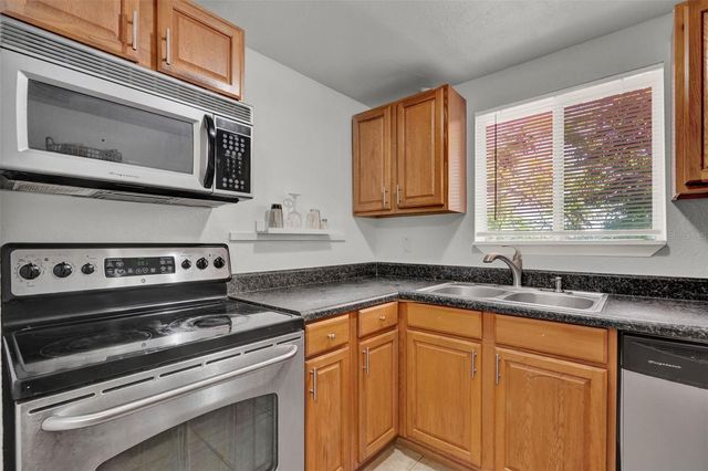 1940 CONWAY 8, Orlando, FL 32812