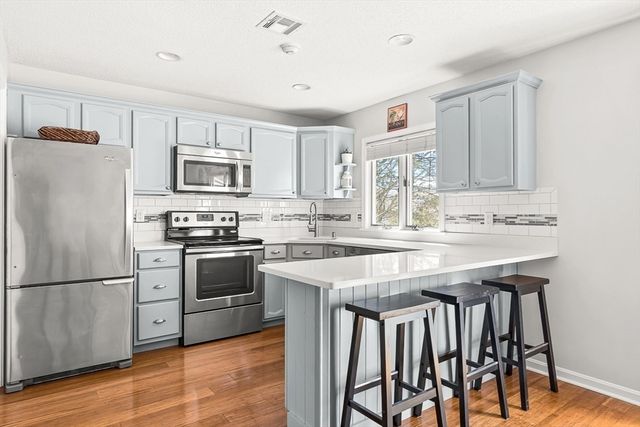 305 Salem St 203, Woburn, MA 01801