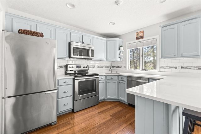 305 Salem St 203, Woburn, MA 01801