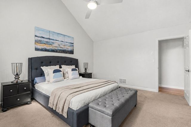 305 Salem St 203, Woburn, MA 01801