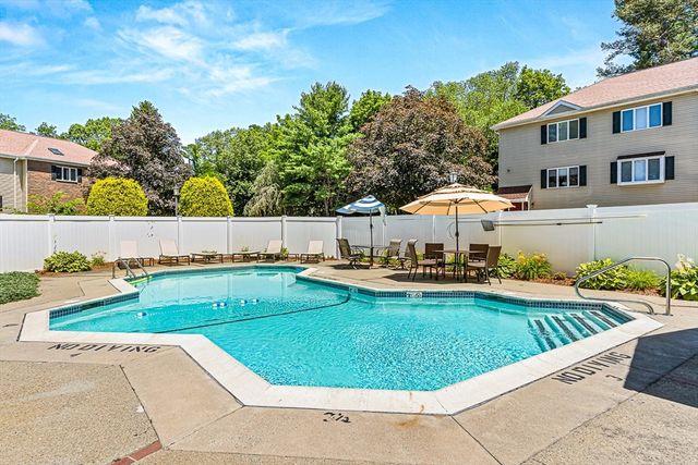 305 Salem St 203, Woburn, MA 01801