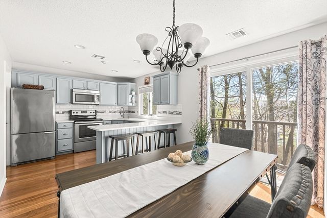 305 Salem St 203, Woburn, MA 01801