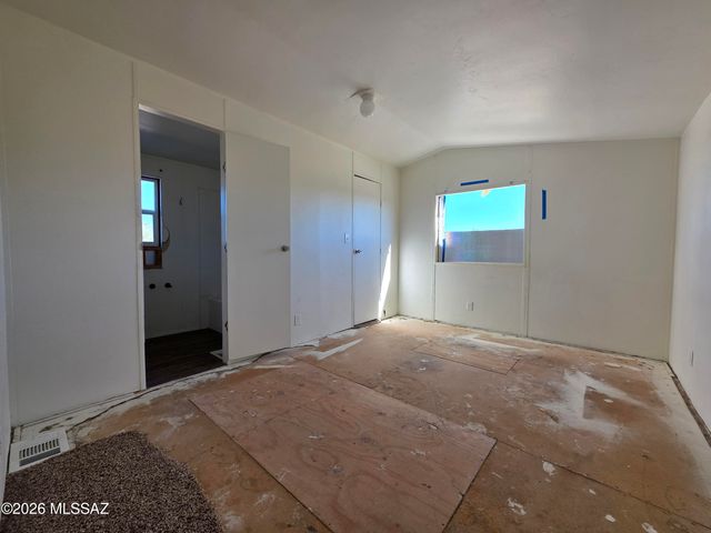 12730 S High Noon Trail, Vail, AZ 85641