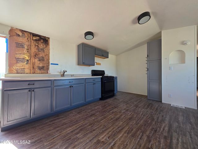 12730 S High Noon Trail, Vail, AZ 85641