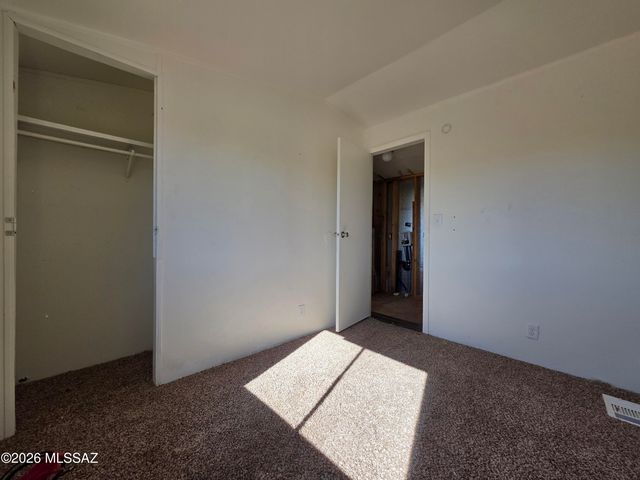 12730 S High Noon Trail, Vail, AZ 85641