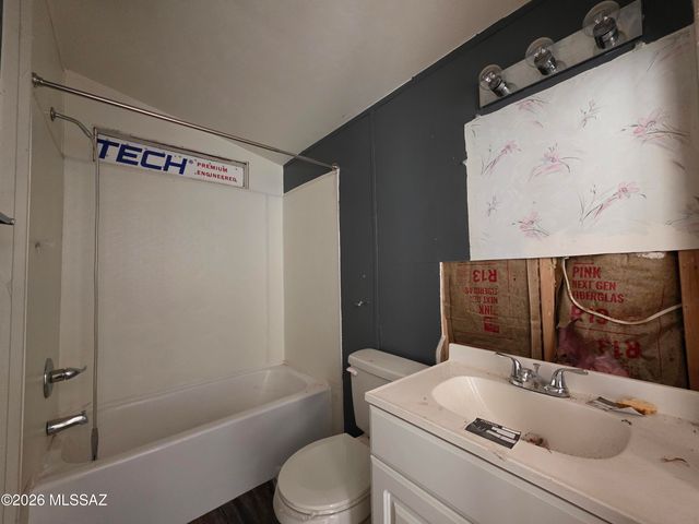 12730 S High Noon Trail, Vail, AZ 85641