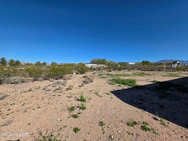 12730 S High Noon Trail, Vail, AZ 85641