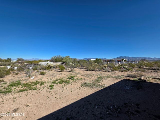 12730 S High Noon Trail, Vail, AZ 85641