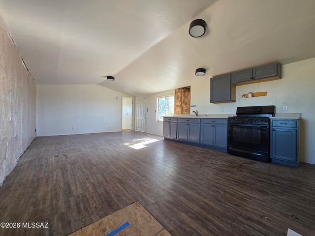 12730 S High Noon Trail, Vail, AZ 85641