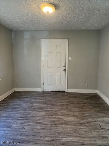 1239 Pondview Avenue, Akron, OH 44305