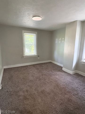 1239 Pondview Avenue, Akron, OH 44305