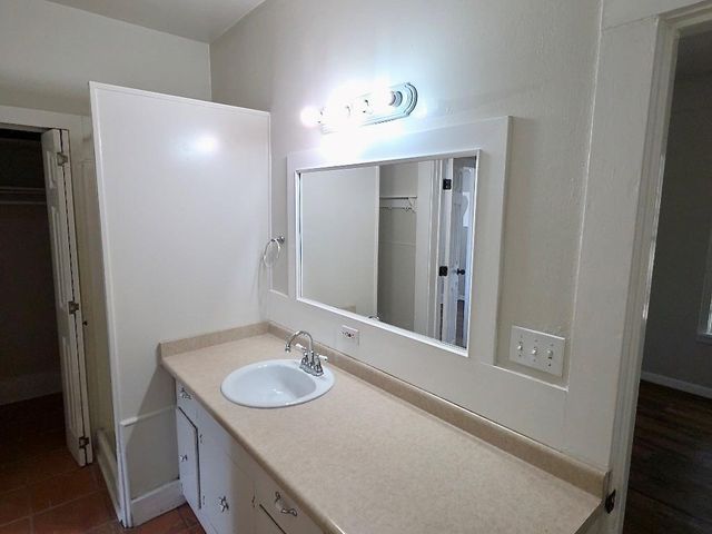 606 Mesquite ST, Bastrop, TX 78602
